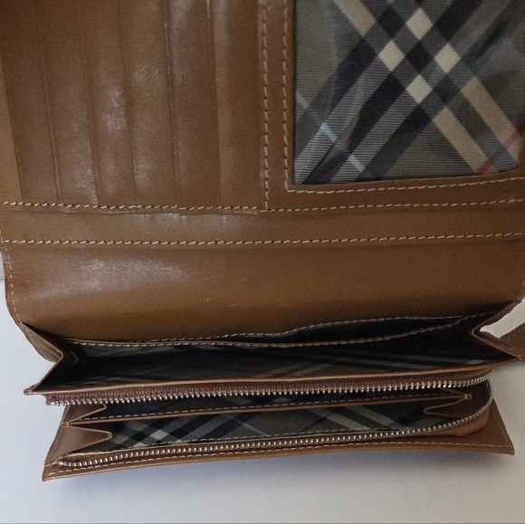Burberry Tan Leather Wallet - Picture 8 of 16